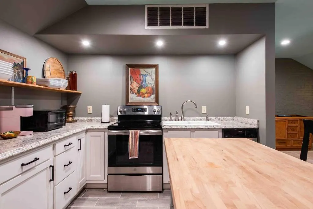 Two Bedroom Apartment In Historic Nulu Property Louisville 0*,